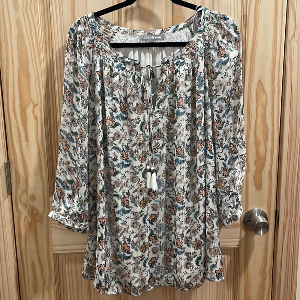 A beauty of a whimsical top 💕